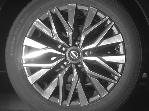 Used 2025 Nissan Altima 2.5 SV FWD image 15