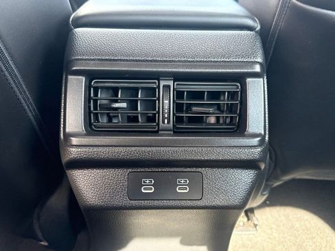 Used 2023 Honda Accord Touring image 9