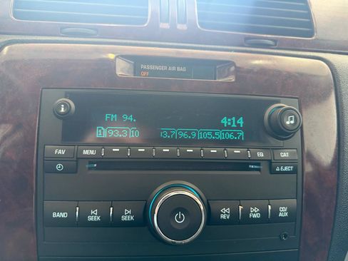 Used 2009 Chevrolet Impala LS FWD image 28