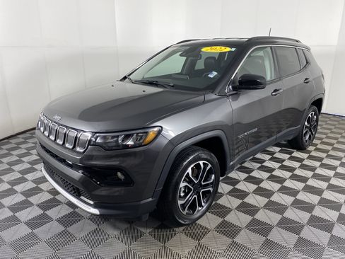 Used 2022 Jeep Compass Limited AWD/4WD image 10