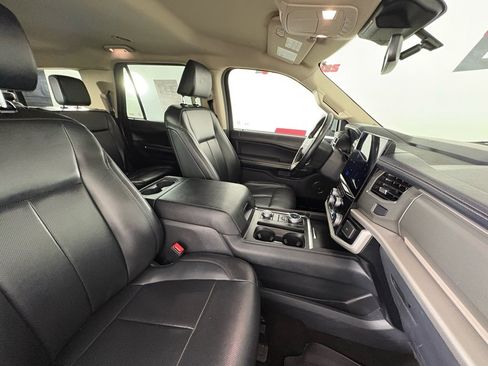 Used 2023 Ford Expedition Max XLT image 38