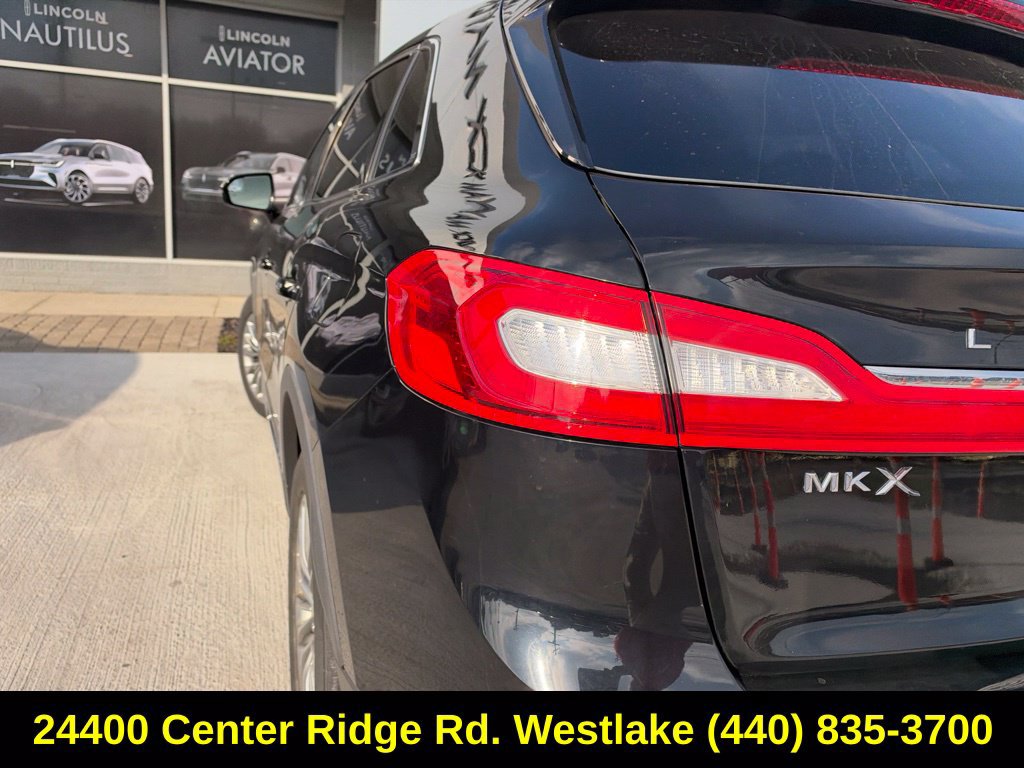 Used 2018 Lincoln MKX Select AWD/4WD image 13