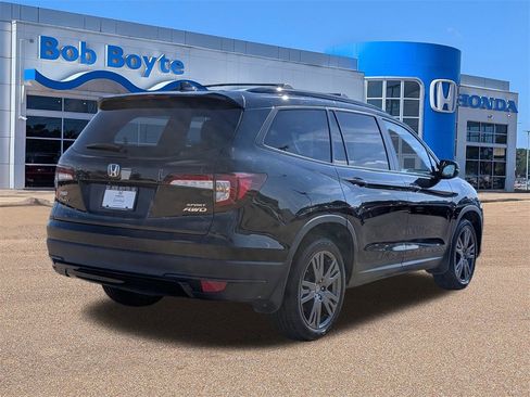 Certified 2022 Honda Pilot Sport image 5