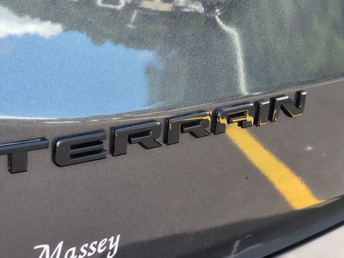 Used 2021 GMC Terrain SLT w/ Elevation Edition FWD image 6