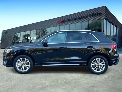 Certified 2025 Audi Q3 2.0T Premium Plus w/ Premium Plus Package image 2