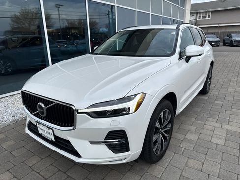 Used 2023 Volvo XC60 B5 Core w/ Climate Package AWD/4WD image 5
