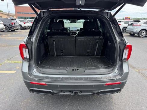 Certified 2025 Ford Explorer ST-Line AWD/4WD image 5