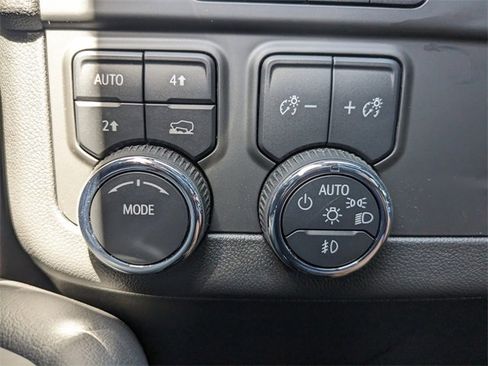 Used 2025 Chevrolet Tahoe Premier image 28