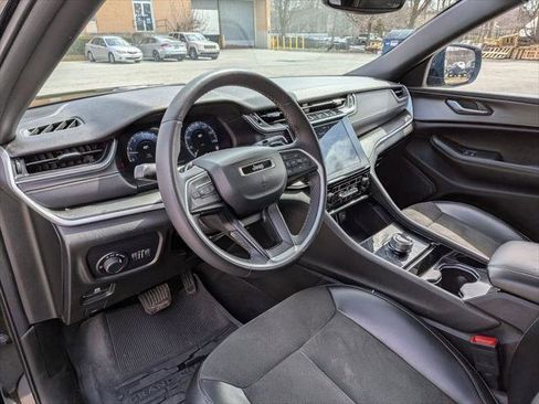 Certified 2023 Jeep Grand Cherokee Altitude AWD/4WD image 13