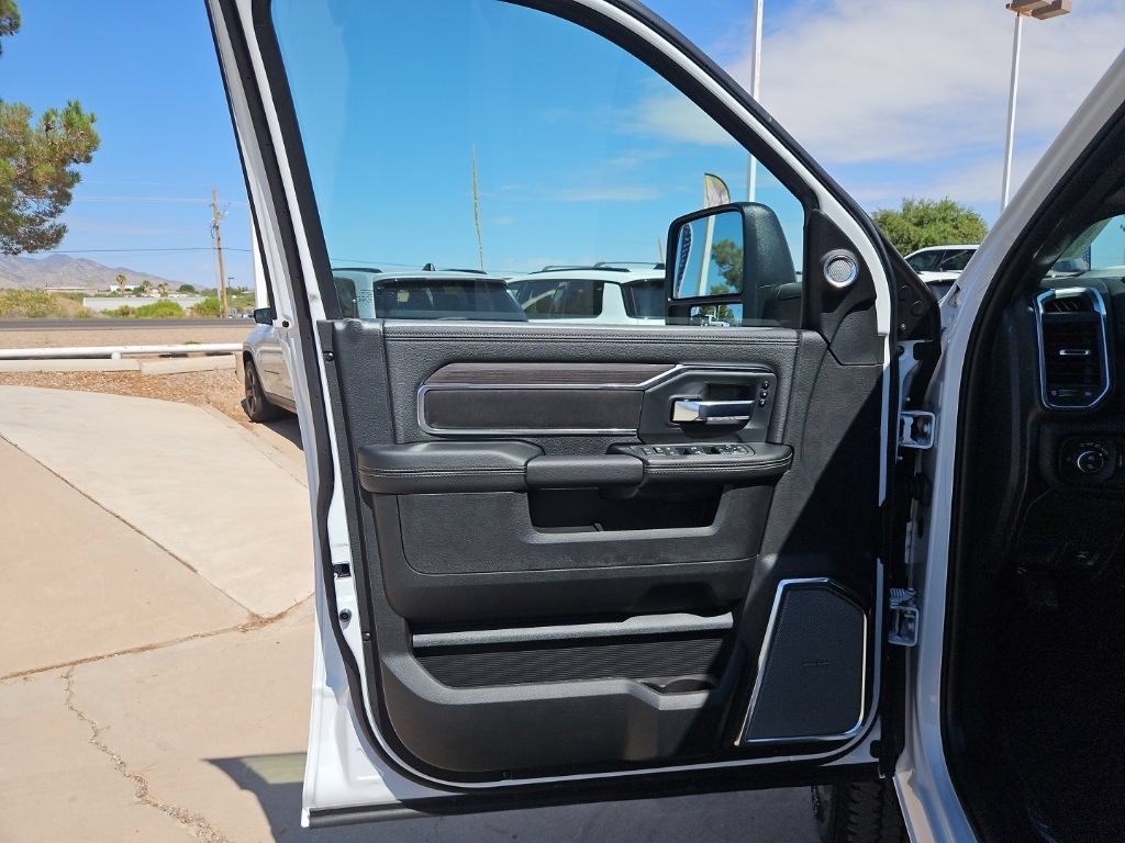 New 2026 RAM 2500 Laramie w/ Night Edition AWD/4WD image 13