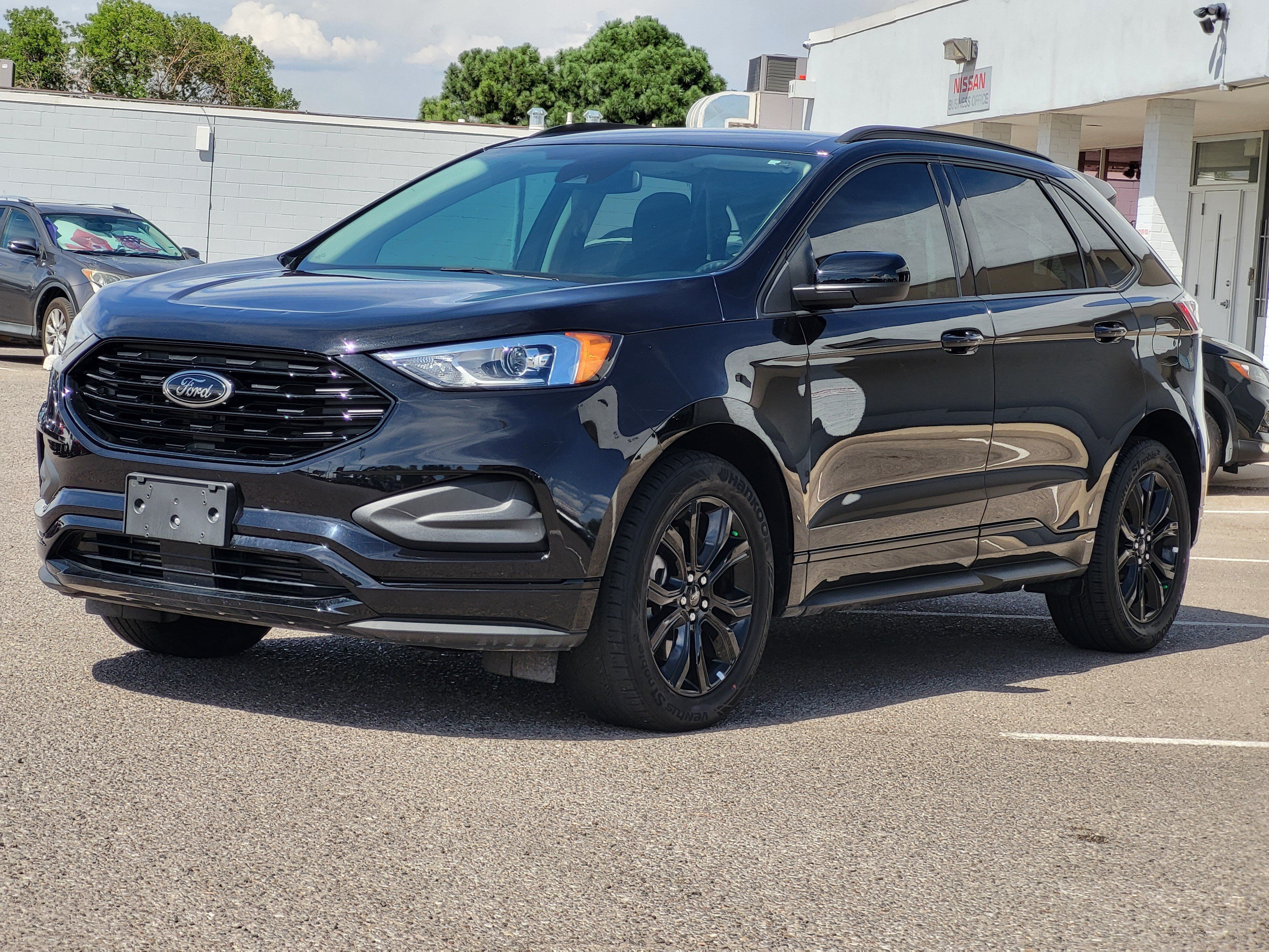 Used 2024 Ford Edge SE w/ Black Appearance Package AWD/4WD image 3