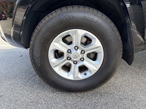 Used 2021 Toyota 4Runner SR5 image 33