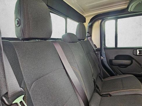 Used 2025 Jeep Gladiator Sport AWD/4WD image 22