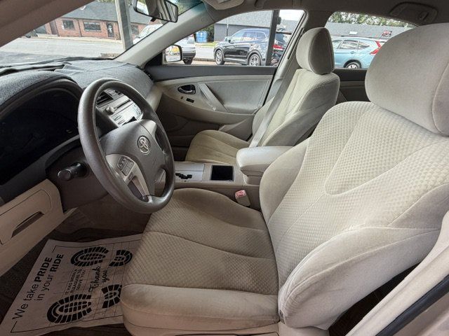 Used 2009 Toyota Camry FWD image 9