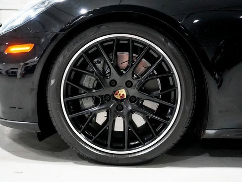 Used 2018 Porsche Panamera 4S image 35