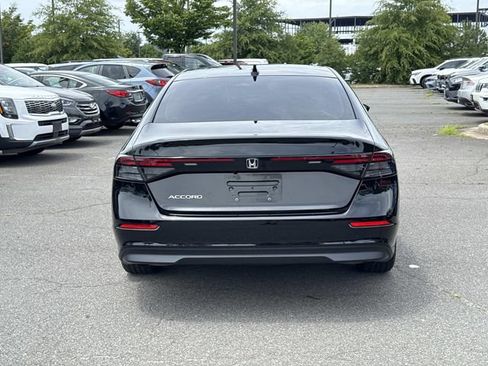 Used 2023 Honda Accord EX image 3
