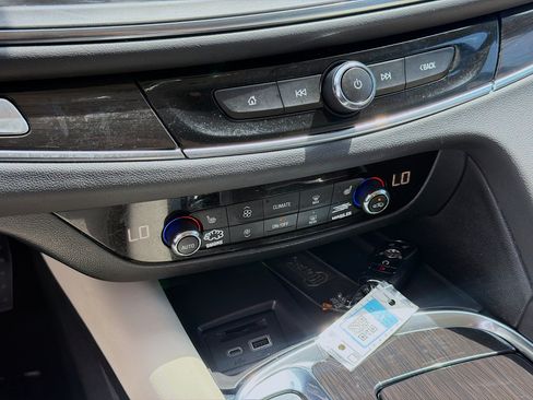 Used 2024 Buick Enclave Essence w/ Sport Touring Edition FWD image 14