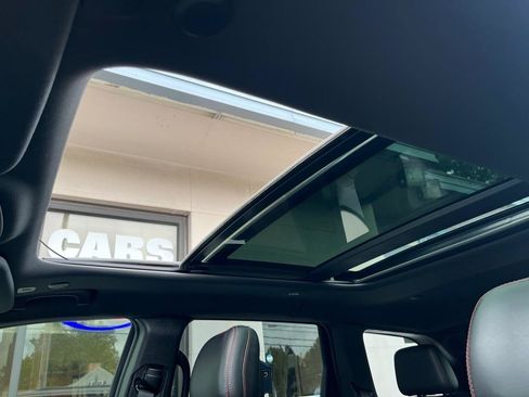 Used 2018 Jeep Grand Cherokee Trailhawk w/ Trailhawk Luxury Group AWD/4WD image 21