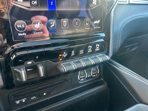 Used 2019 RAM 1500 Limited image 29