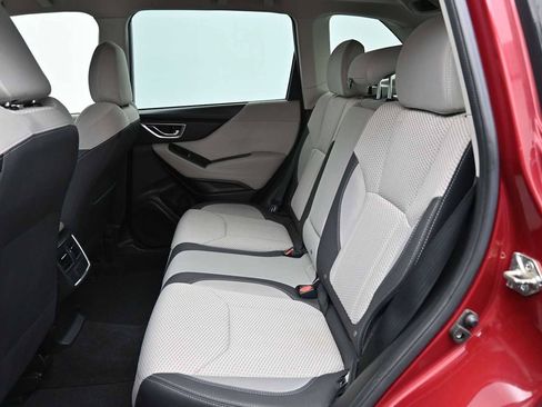 Used 2020 Subaru Forester Premium AWD/4WD image 14