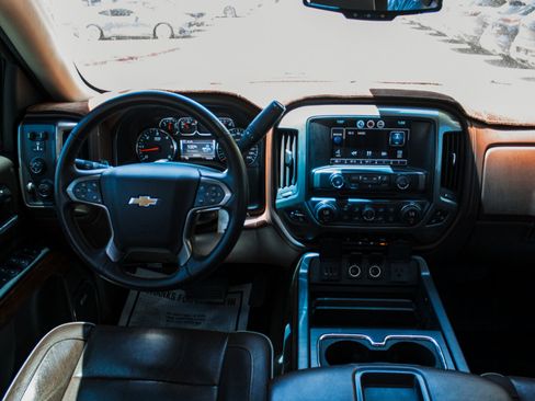 Used 2014 Chevrolet Silverado 1500 High Country w/ High Country Premium Package AWD/4WD image 29