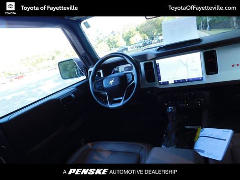 Used 2023 Ford Bronco Heritage Edition AWD/4WD image 2