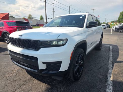 Used 2021 Jeep Grand Cherokee L Laredo AWD/4WD image 12