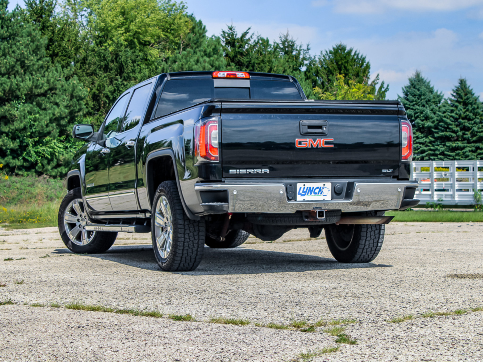 Used 2016 GMC Sierra 1500 SLT w/ SLT Premium Package AWD/4WD image 10