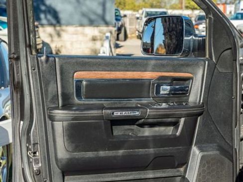 Used 2014 RAM 3500 Laramie image 17