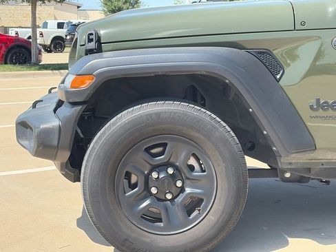 Used 2022 Jeep Wrangler Unlimited Sport AWD/4WD image 5