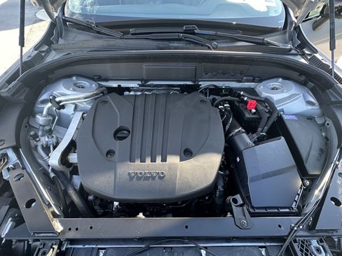 Used 2025 Volvo XC60 B5 Plus w/ Climate Package image 33