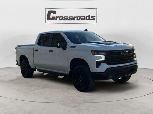 Used 2025 Chevrolet Silverado 1500 LT Trail Boss w/ LT Trail Boss Premium Package image 7