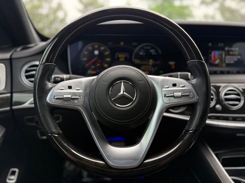 Used 2020 Mercedes-Benz S 560 Sedan image 25