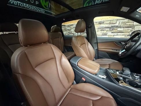 Used 2019 Audi Q7 3.0T Premium w/ Cold Weather Package AWD/4WD image 17