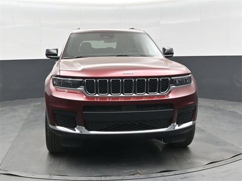 New 2025 Jeep Grand Cherokee L Laredo image 9
