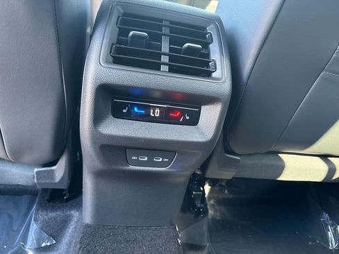 New 2026 Volkswagen Tiguan SEL R-Line image 12