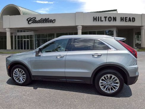 Used 2024 Cadillac XT4 Premium Luxury FWD image 3