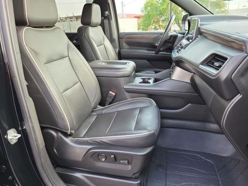 Used 2021 Chevrolet Tahoe Premier w/ Premium Package image 27