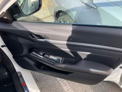 New 2025 Nissan Altima 2.5 SR w/ SR Premium Package image 29