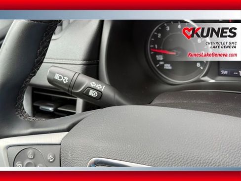 Used 2024 GMC Terrain SLT AWD/4WD image 37