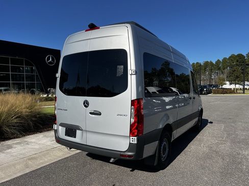 Used 2024 Mercedes-Benz Sprinter 2500 image 6