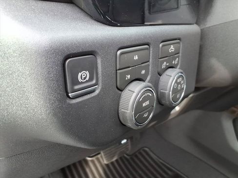 New 2026 Chevrolet Silverado 2500 LT w/ Convenience Package AWD/4WD image 15