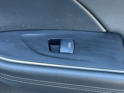 Used 2025 Buick Envision Preferred AWD/4WD image 22
