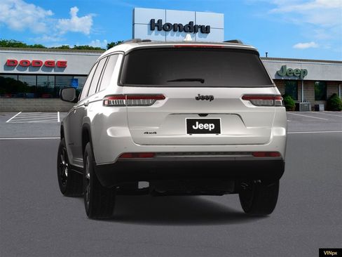 New 2025 Jeep Grand Cherokee L Altitude image 13