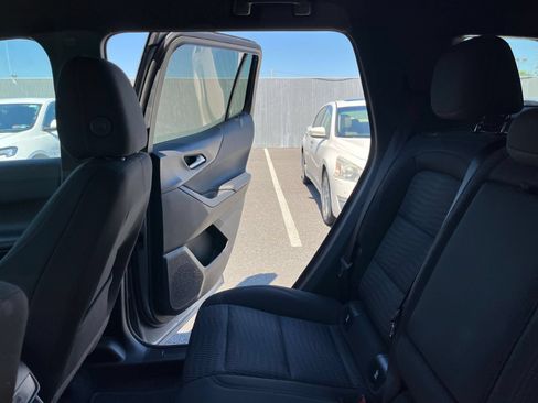 Used 2025 Chevrolet Equinox LT FWD image 34