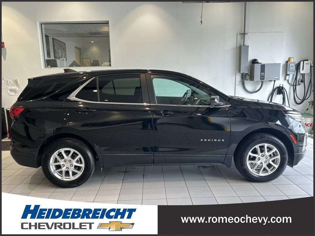 Certified 2023 Chevrolet Equinox LT AWD/4WD image 2