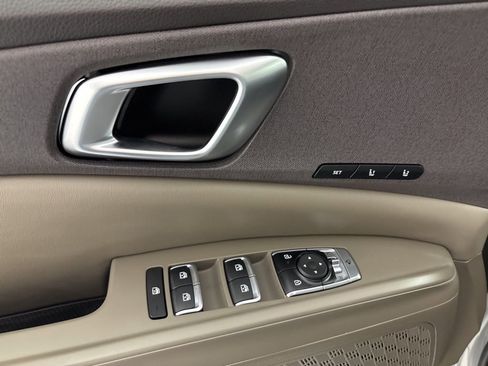 New 2026 Kia Carnival EX image 24