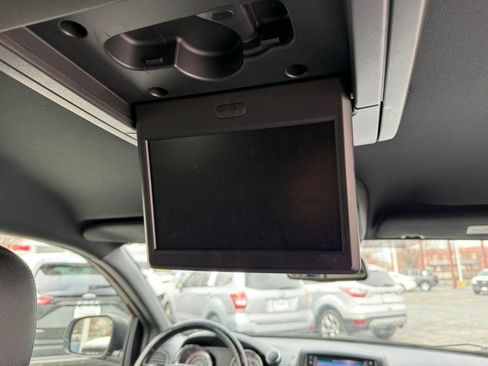 Used 2019 Dodge Grand Caravan SXT w/ Driver Convenience Group image 15