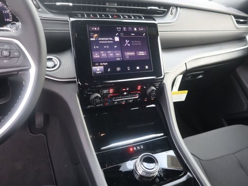 New 2026 Jeep Grand Cherokee Laredo X AWD/4WD image 5
