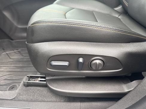 Certified 2024 Chevrolet Equinox Premier FWD image 15